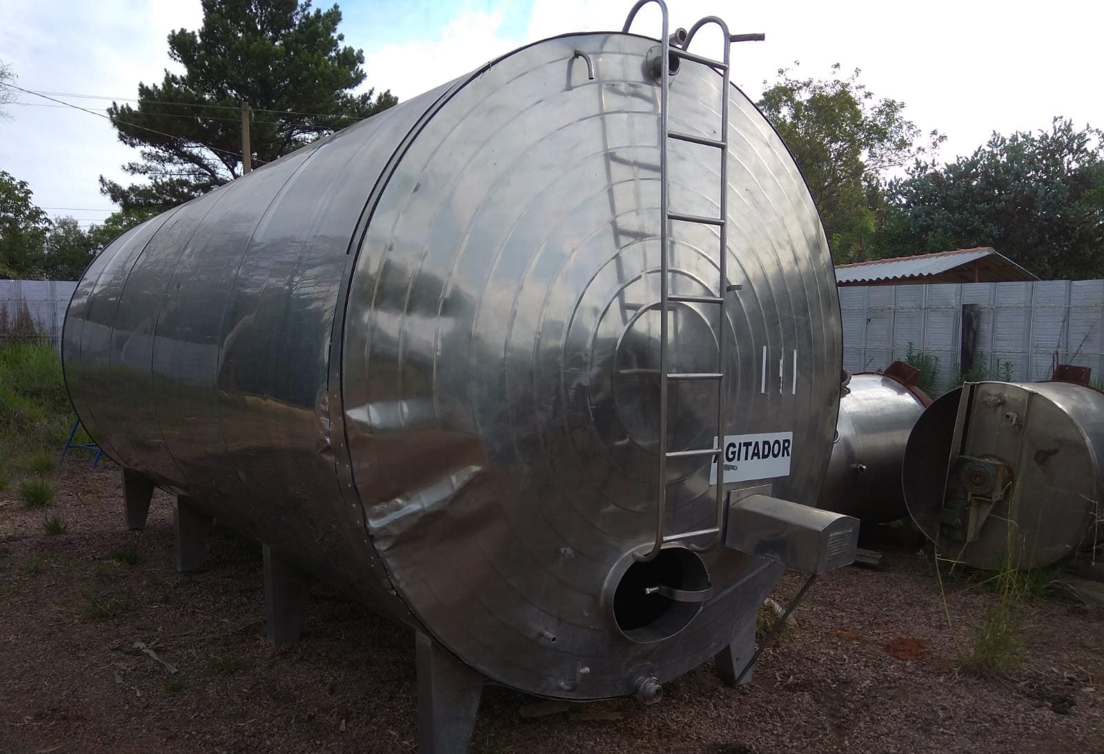 Silo usado tanque isotérmico inox agitador 30 000 L Quartinox R 67 600