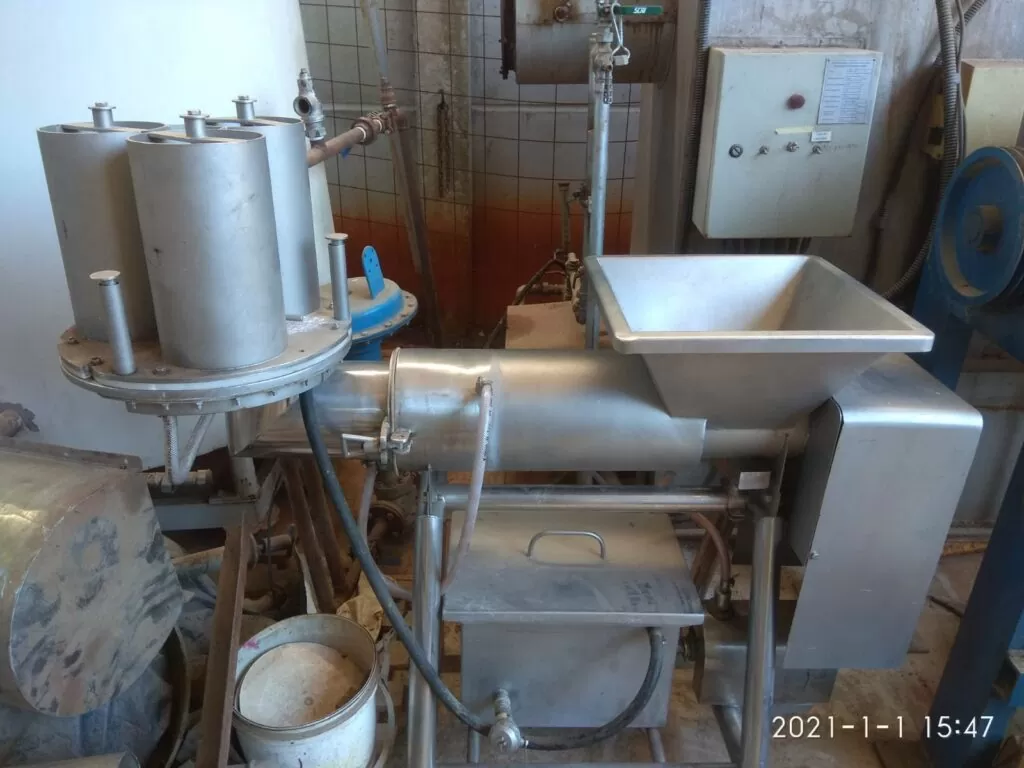 Moldeadeira Mussarela seminova